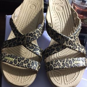Crocs Cyprus Leopard heels size 8
